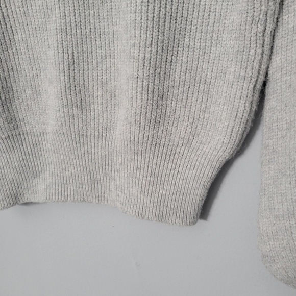 SO Light Gray Balloon Sleeve Knit Sweater - Picture 7 of 10